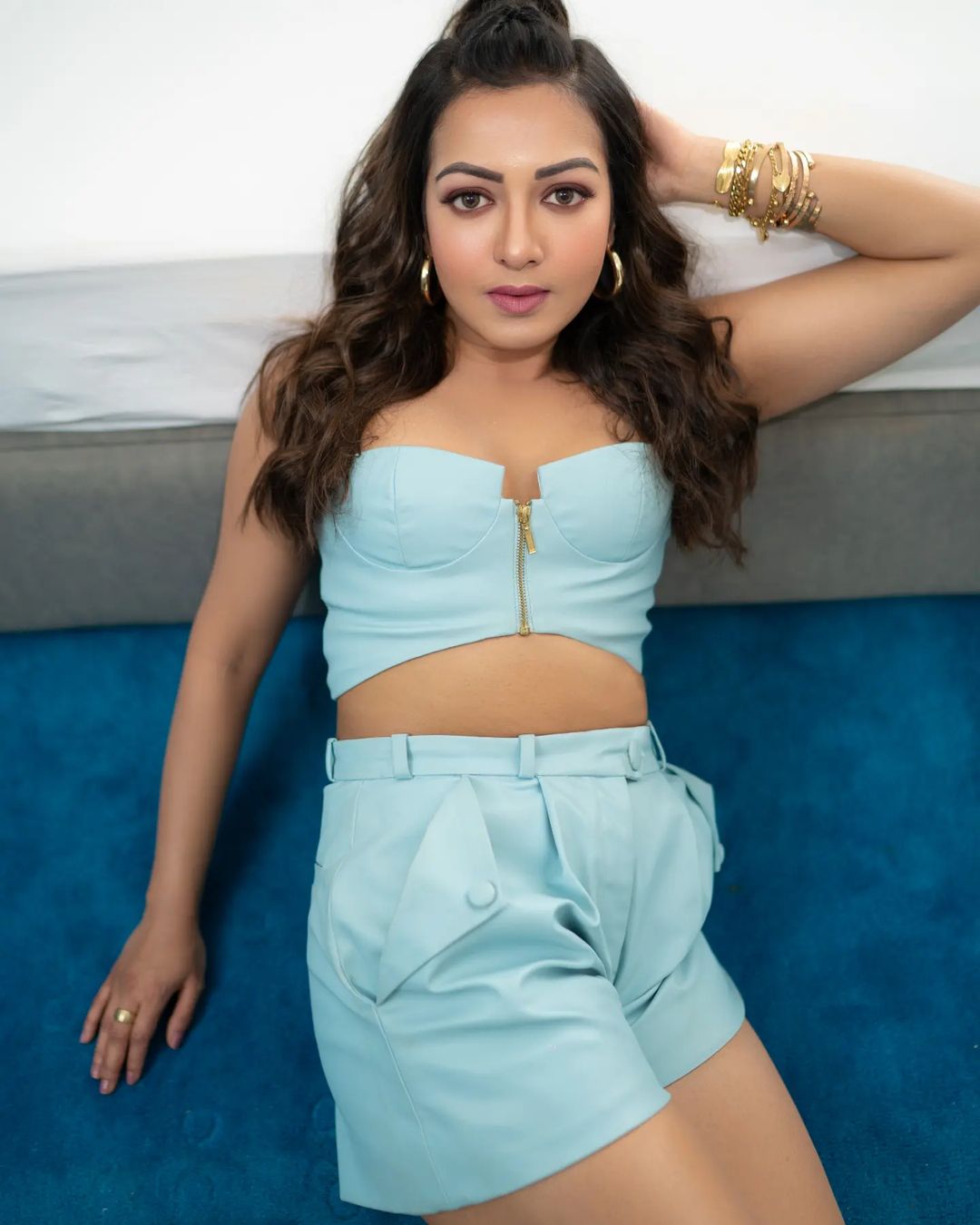 Kollywood Actress Catherine Tresa Long Legs Show in Mini Blue Short